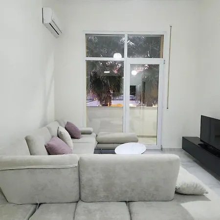 Perandori New *